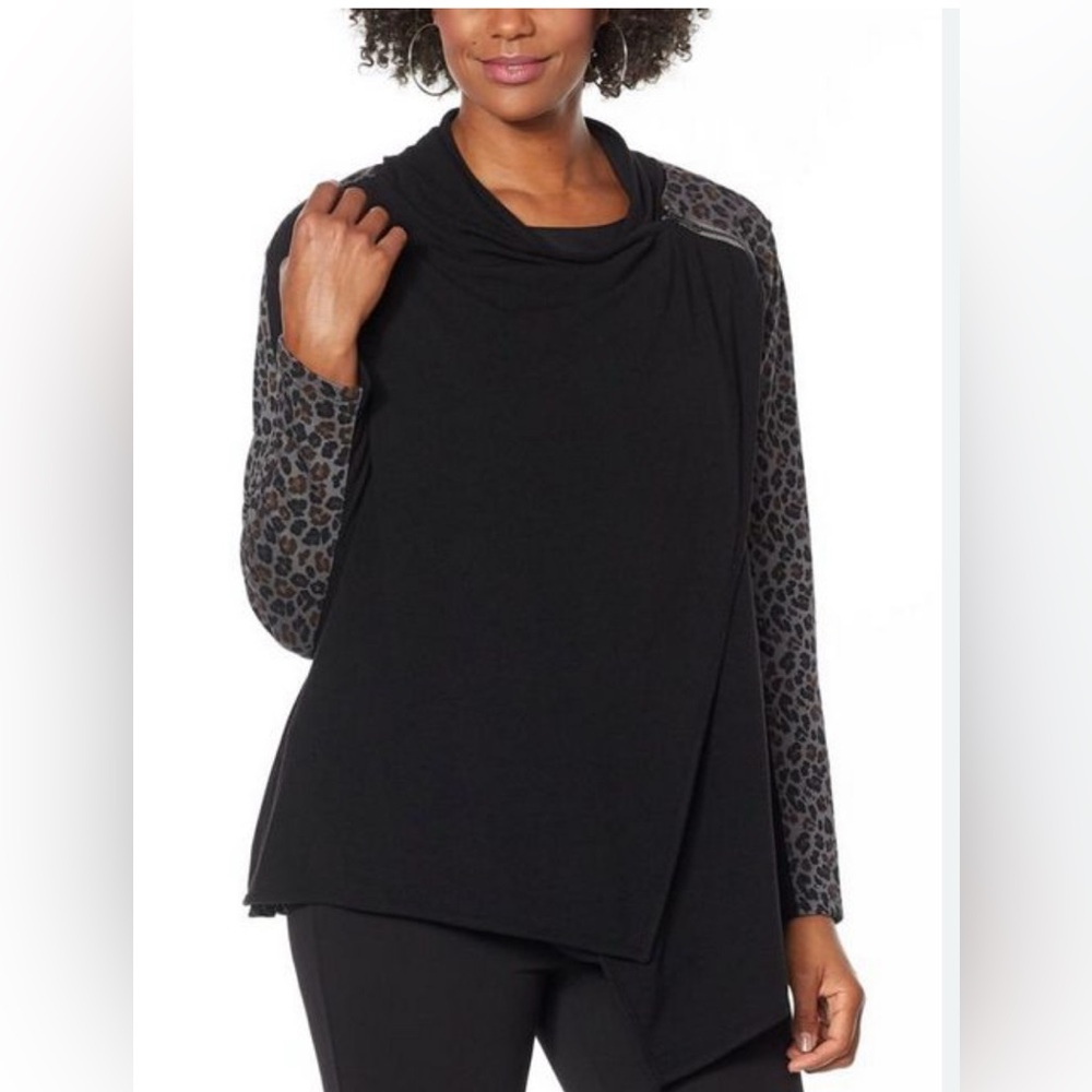 DG2 Diane Gilman Top with Animal Print Long Sleeve w/Pockets Sweater with pants